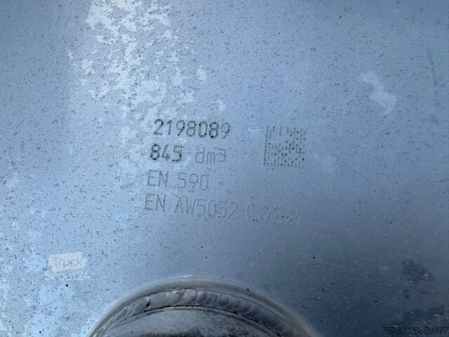 Standard-SZM DAF XF 480 SSC Super Space 2x tank LED Smarttacho 2...