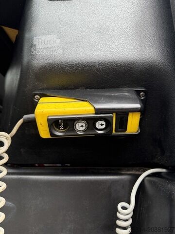 Three-way tipper van iveco Daily 35-120 Dreiseitenkipper DoKa/ AHK/ HU neu