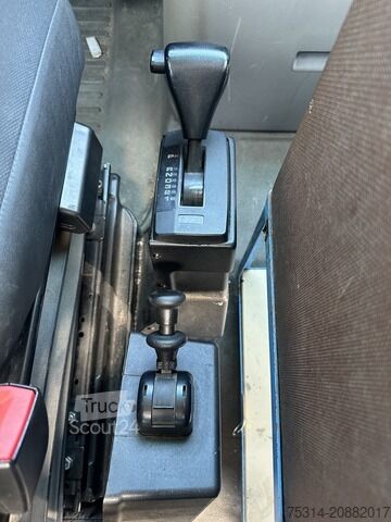 Slēgtais furgons mercedes-benz Mercedes-Benz Vario 816D