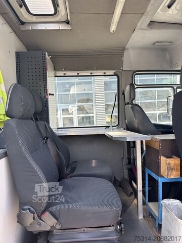 Slēgtais furgons mercedes-benz Mercedes-Benz Vario 816D