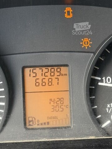 Slēgtais furgons mercedes-benz Sprinter 213 CDI AHK/ HU/ neu/ 3 sitze