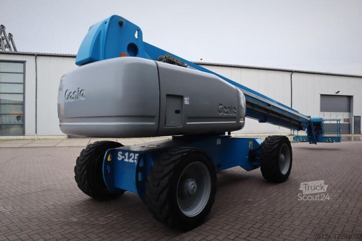 Teleskopbühne Genie S125 Diesel, 4x4x4 Drive, 40.1m Working Height, 24