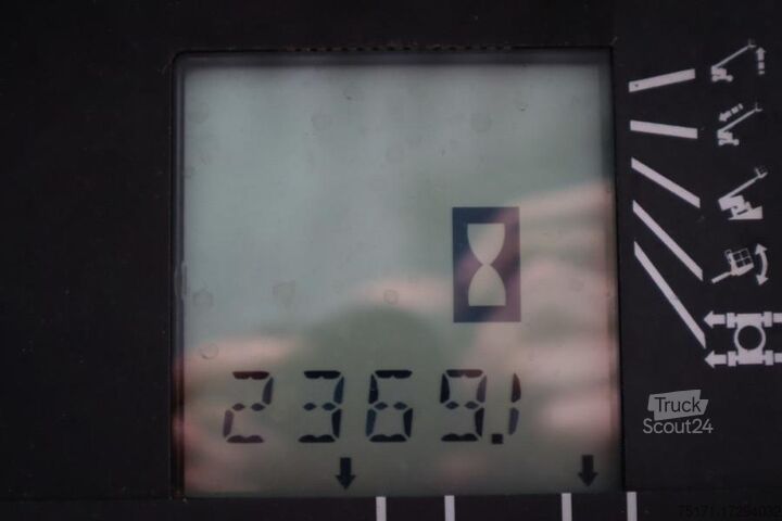 Teleskopbühne Genie S125 Diesel, 4x4x4 Drive, 40.1m Working Height, 24