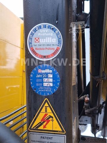 Camion équipé d'une grue RENAULT MIDLUM 220 DXI HIAB KRAN TÜV07/2026