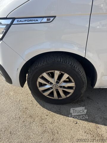 караван/автодом Volkswagen California Coast 2022 | Automatico | Tetto a soffietto
