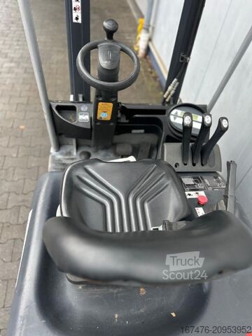 Chariot élévateur frontal Still RX 50-15