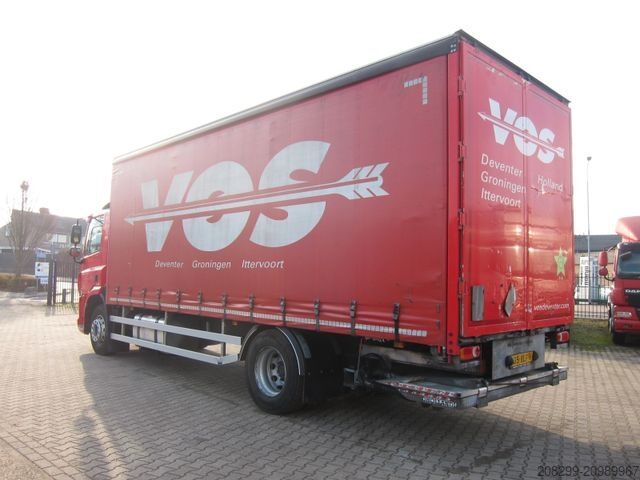 Camion plateau avec bâche DAF CF 230 19T Schiebeplane LBW Portalturen