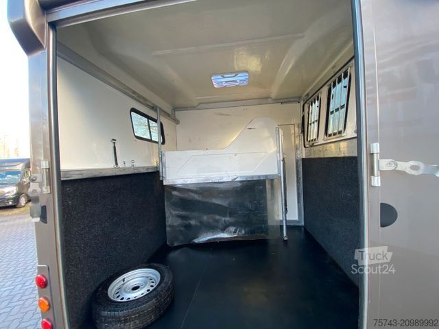 Zirgu pārvadāšanas piekabe  ANKA  3,5t   XXL Wohn. Dusche