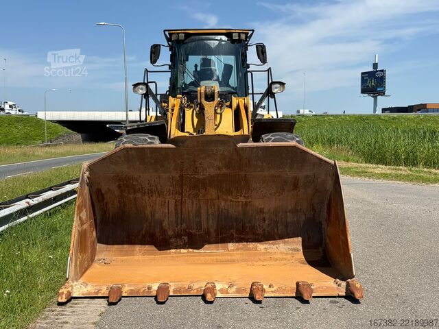 Chargeuse Caterpillar 966M