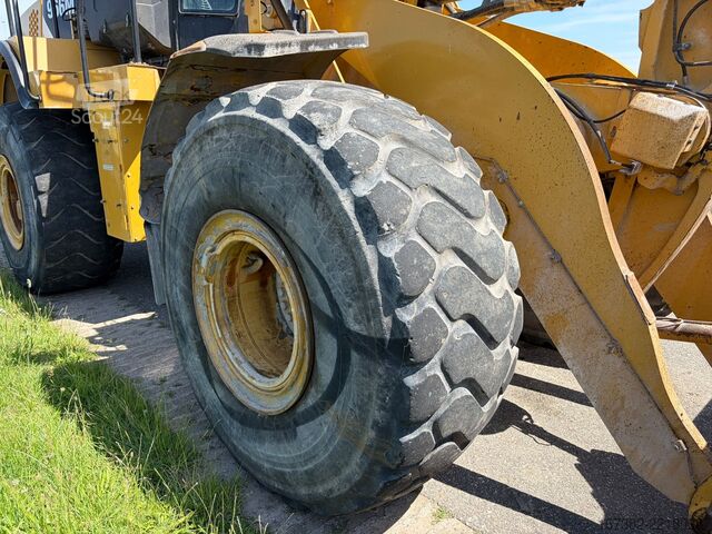 Chargeuse Caterpillar 966M