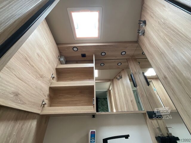 Camping-car intégral EURA MOBIL INTEGRA LINE IL 720 EB, Maxi 4,4 t, 180 PS