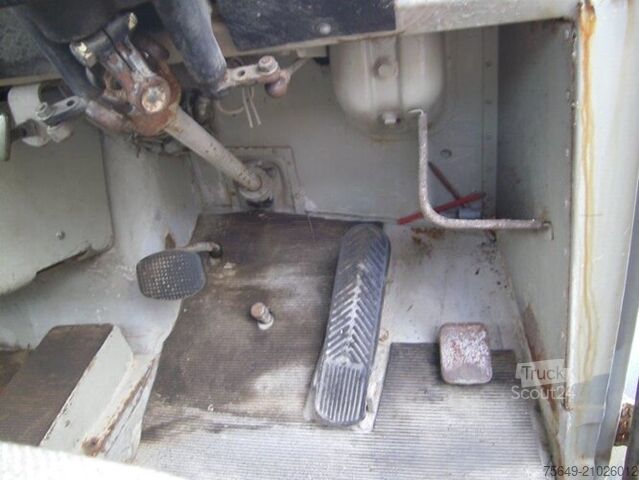 Vrachtwagenchassis Saurer V5 4x2 Saurer V5 4x2