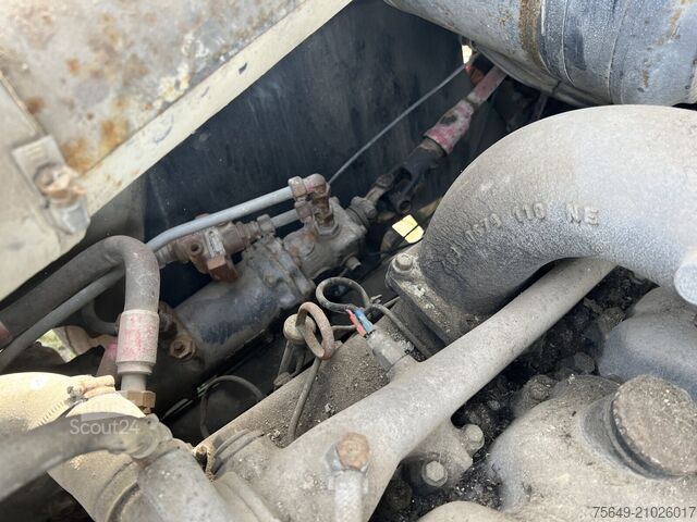 Camion-benne tricar Saurer V5 4x2 Saurer V5 4x2