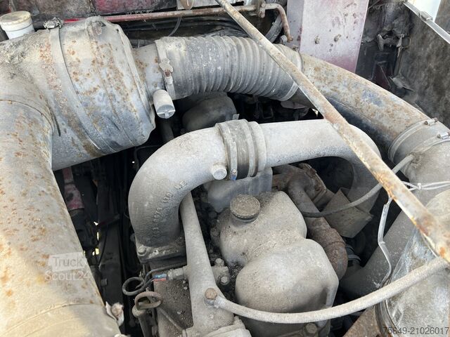 Camion-benne tricar Saurer V5 4x2 Saurer V5 4x2