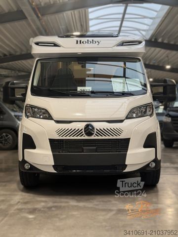 Half-integraal camper HOBBY OnTour C 680 GE Auto. PIONEER 9 Markise 16