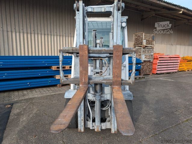 Chariot élévateur frontal HYSTER H3.0FT