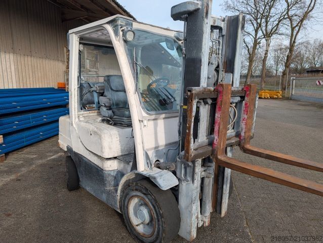 Chariot élévateur frontal HYSTER H3.0FT