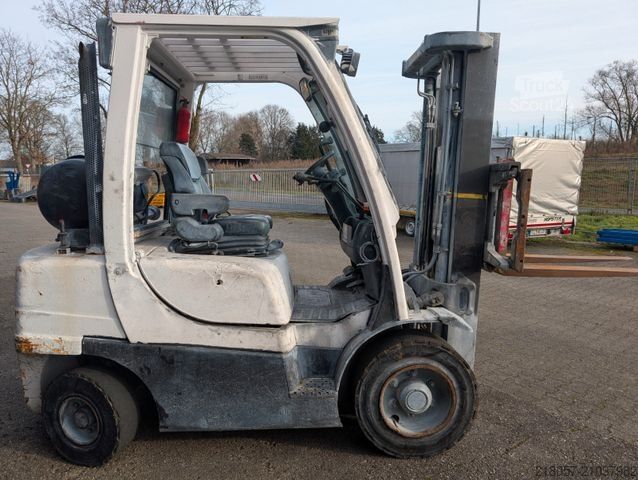 Chariot élévateur frontal HYSTER H3.0FT