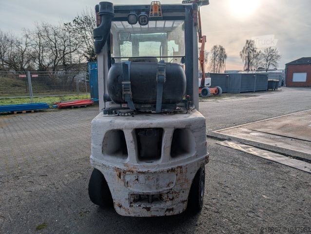 Chariot élévateur frontal HYSTER H3.0FT