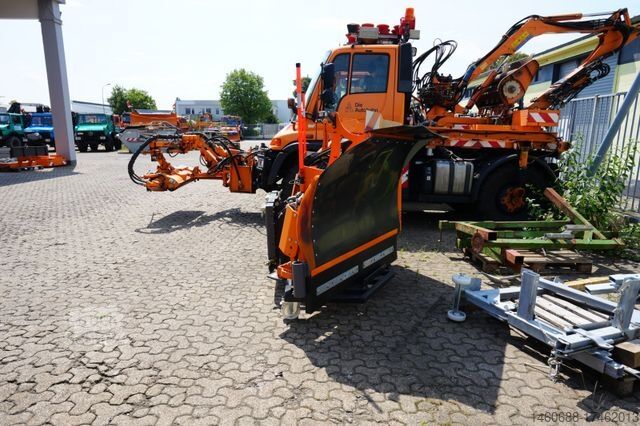 Tovorno vozilo za posebne namene Bucher Schneepflug UMN32 "Neugerät"