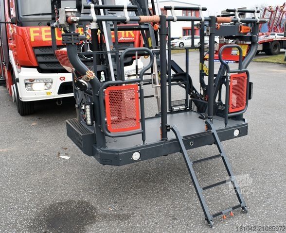 Spezial-LKW Rosenbauer L 32 A XS Drehleiter (DLK 23-12)