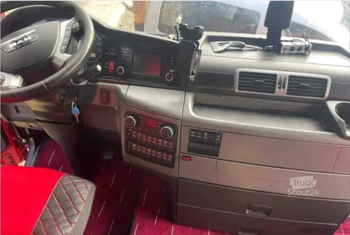 Tracteur routier standard MAN TGX 18.520 D38(XXL)