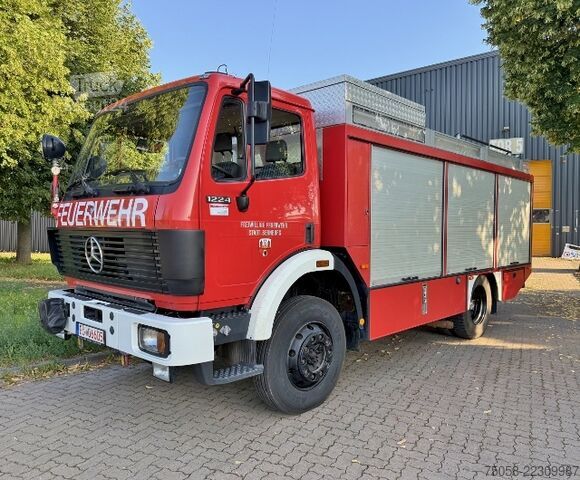 Spezial-LKW Mercedes-Benz 1124 AF - Feuerwehr Rüstwagen - 26 TKm