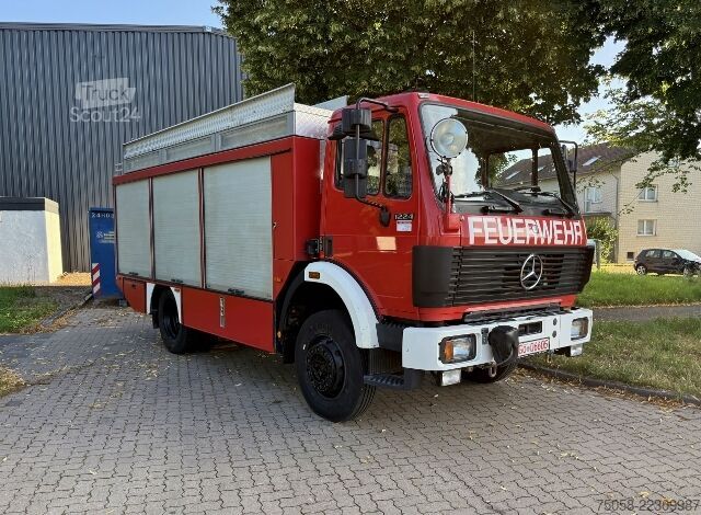 Spezial-LKW Mercedes-Benz 1124 AF - Feuerwehr Rüstwagen - 26 TKm