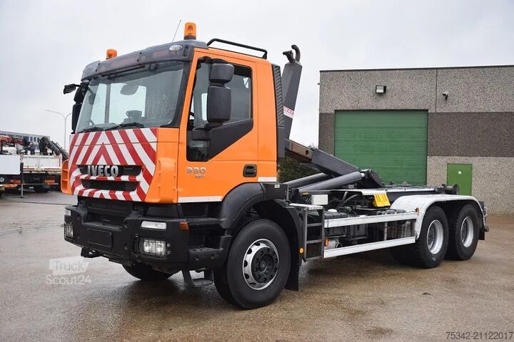 Hook arm system Iveco Trakker 330
