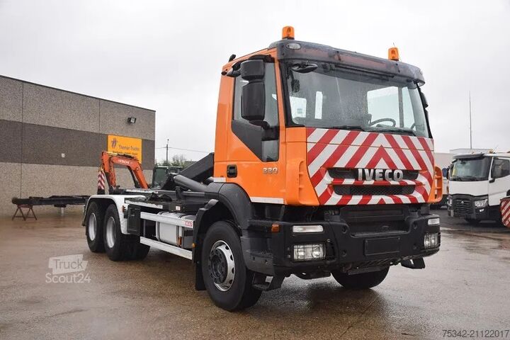 Hook arm system Iveco Trakker 330