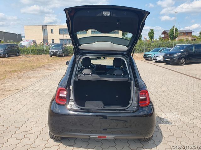 Фургон FIAT 500e - schwarz, klein, stark
