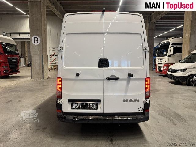 Duba panelată MAN TGE 3.140 4X2F SB