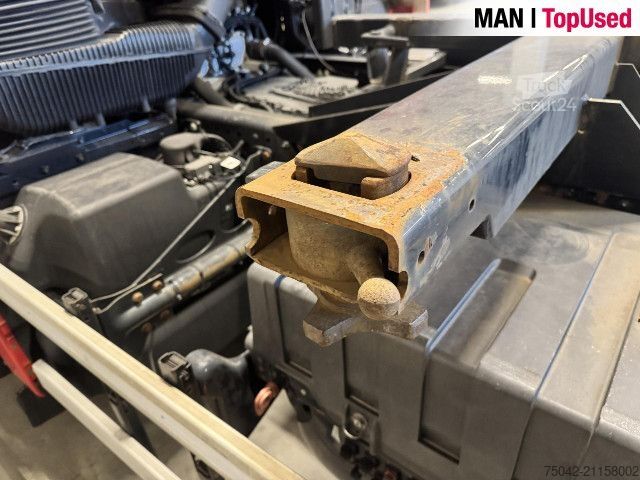 Gevaarlijke stoffen vrachtwagen MAN TGX 26.500 6X2-2 LL