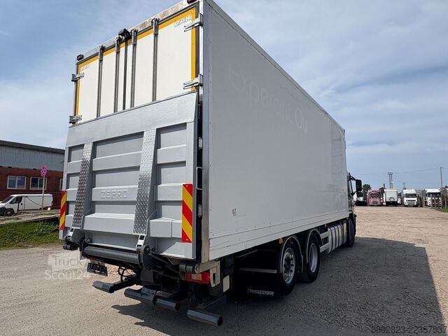 Vežimas šaldytuve ir (arba) šaldytuve Volvo FM 460