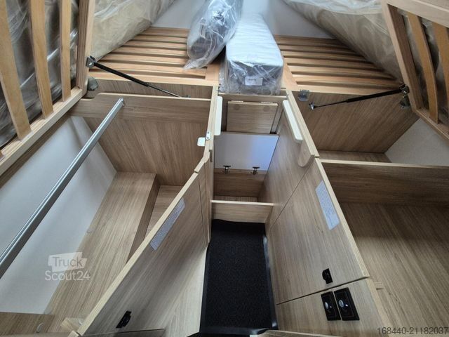 Polointegrovaný obytný vůz CHAUSSON Teilintegriert S Sport Line S697 AHK/Arctic/uvm.