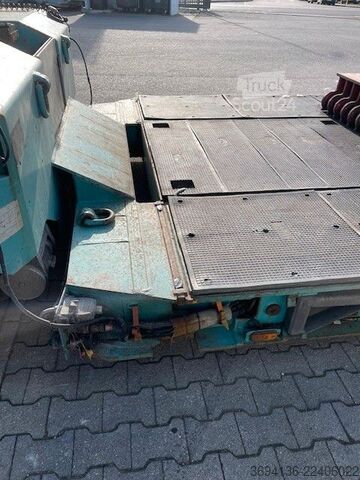 Tieflader-Sattelauflieger GOLDHOFER STHP-XLE 2+4 Pendelachsen Flachbett Trennstelle