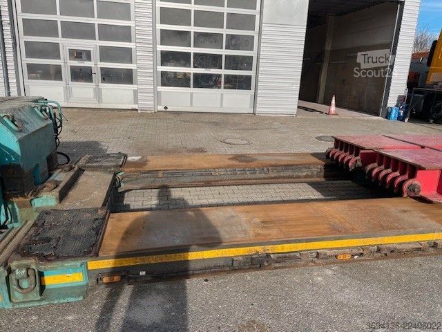 Tieflader-Sattelauflieger GOLDHOFER STHP-XLE 2+4 Pendelachsen Flachbett Trennstelle