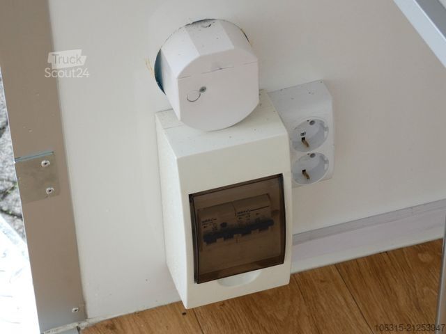 Árusító utánfutó HOFMANN VH27622