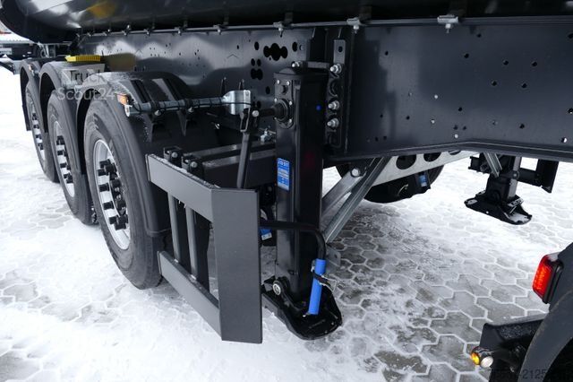 Tipper semitrailer SCHMITZ CARGOBULL 28,2m³ Stahlmulde mit Rollplane