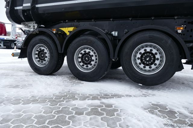 Tipper semitrailer SCHMITZ CARGOBULL 28,2m³ Stahlmulde mit Rollplane