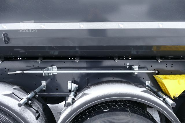 Tipper semitrailer SCHMITZ CARGOBULL 28,2m³ Stahlmulde mit Rollplane