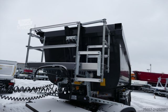 Tipper semitrailer SCHMITZ CARGOBULL 28,2m³ Stahlmulde mit Rollplane