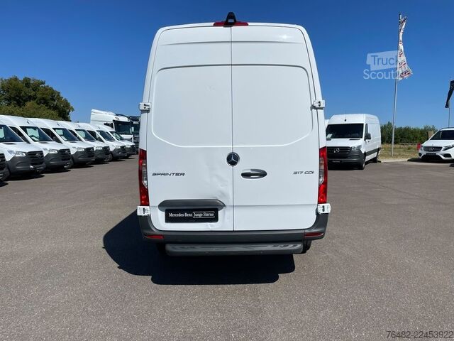 Furgone a tetto alto MERCEDES-BENZ Sprinter 317 CDI KA/L2H2/3665/MBUX/AUTOMATIK/KAM