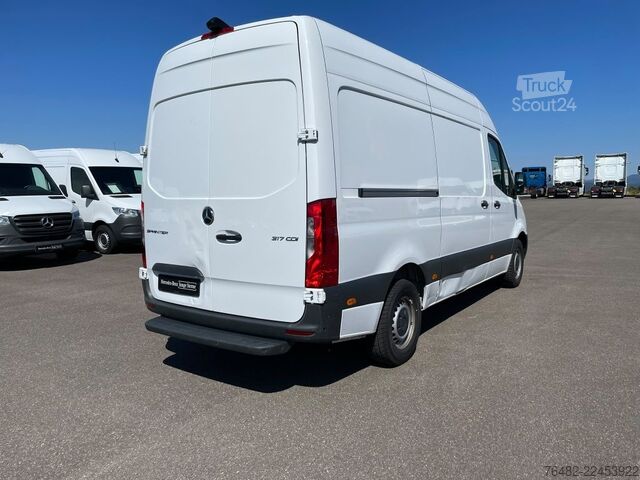 Furgone a tetto alto MERCEDES-BENZ Sprinter 317 CDI KA/L2H2/3665/MBUX/AUTOMATIK/KAM