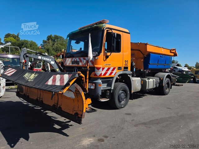 Drugo MERCEDES-BENZ Actros 2036 / 4x4 Allrad / kommunal Winterdienst