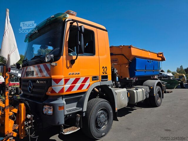 Drugo MERCEDES-BENZ Actros 2036 / 4x4 Allrad / kommunal Winterdienst