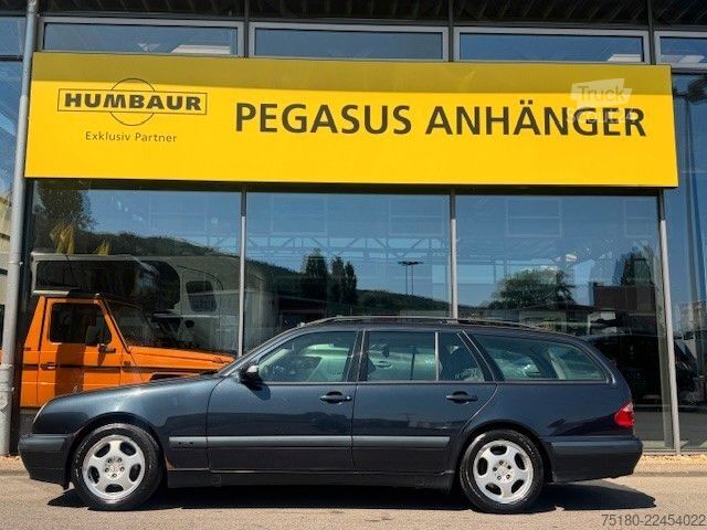 Dodávka MERCEDES-BENZ E 200 KOMPRESSOR CLASSIC PKW Kombi AHK