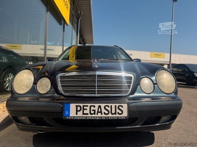 Dodávka MERCEDES-BENZ E 200 KOMPRESSOR CLASSIC PKW Kombi AHK