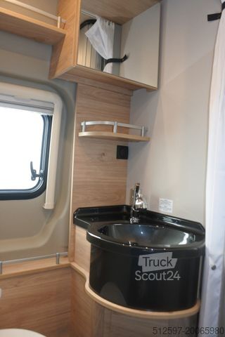 Kastenwagen Wohnmobil / Campervan DETHLEFFS Globetrail 640 HR Fiat Herbst-Aktion