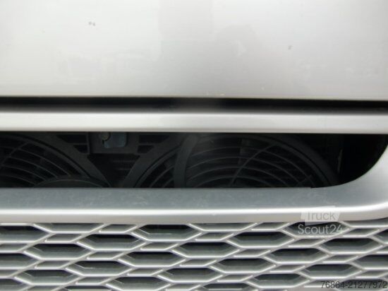 Tovorno vozilo za posebne namene VOLVO FH 500 8X4*4 EURO 6, RETARDER, TIERKöRPERTRANSPORT VOLL LUFT